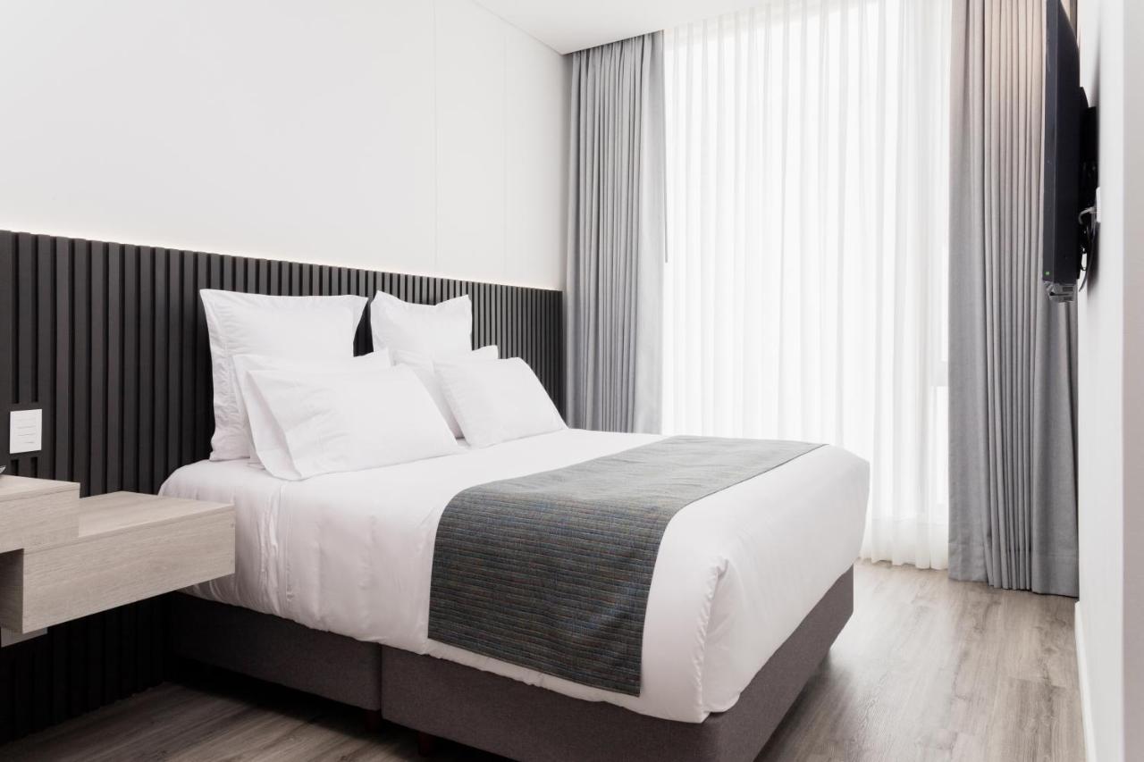 Bo Living 81 Aparthotel โบโกตา ภายนอก รูปภาพ