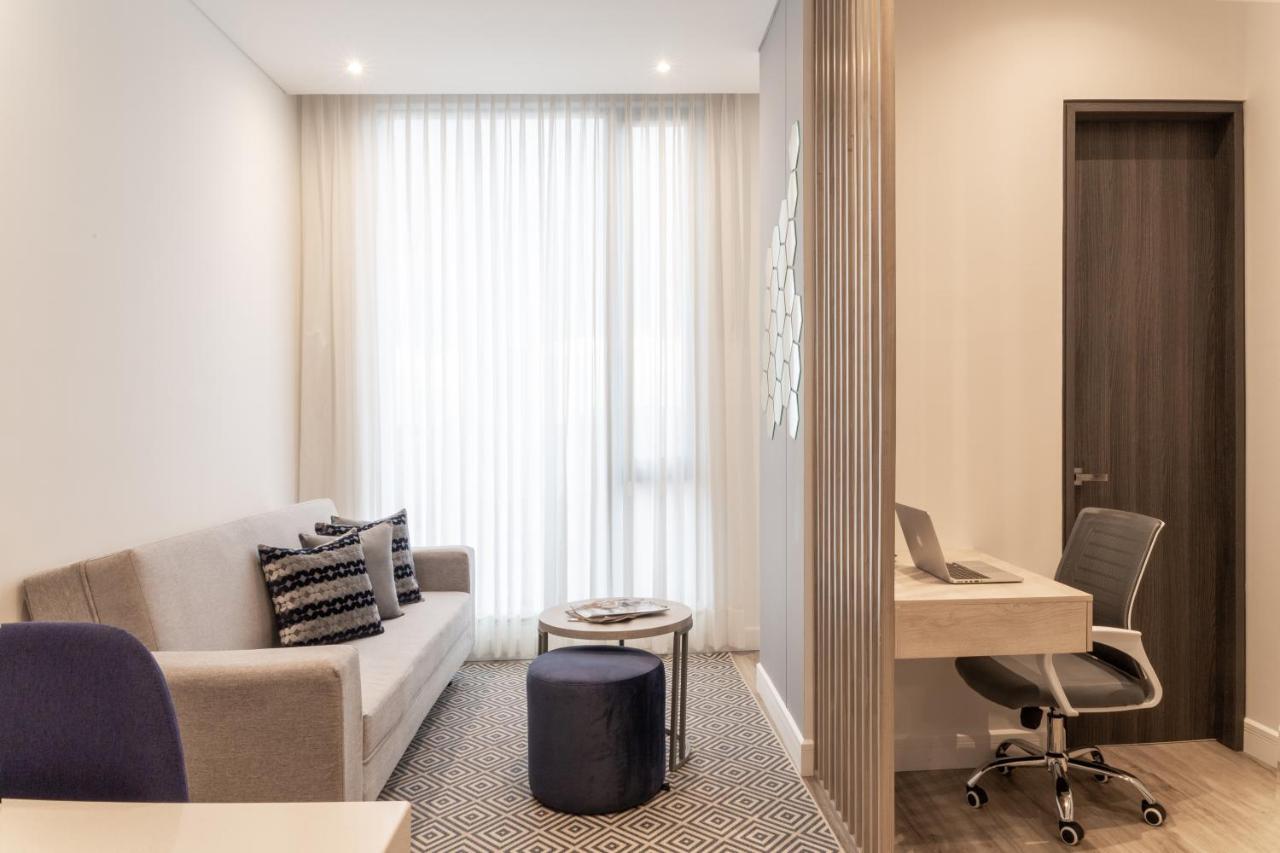 Bo Living 81 Aparthotel โบโกตา ภายนอก รูปภาพ